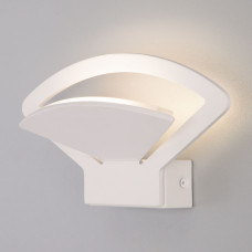 Настенный светодиодный светильник Pavo MRL LED 1009 белый